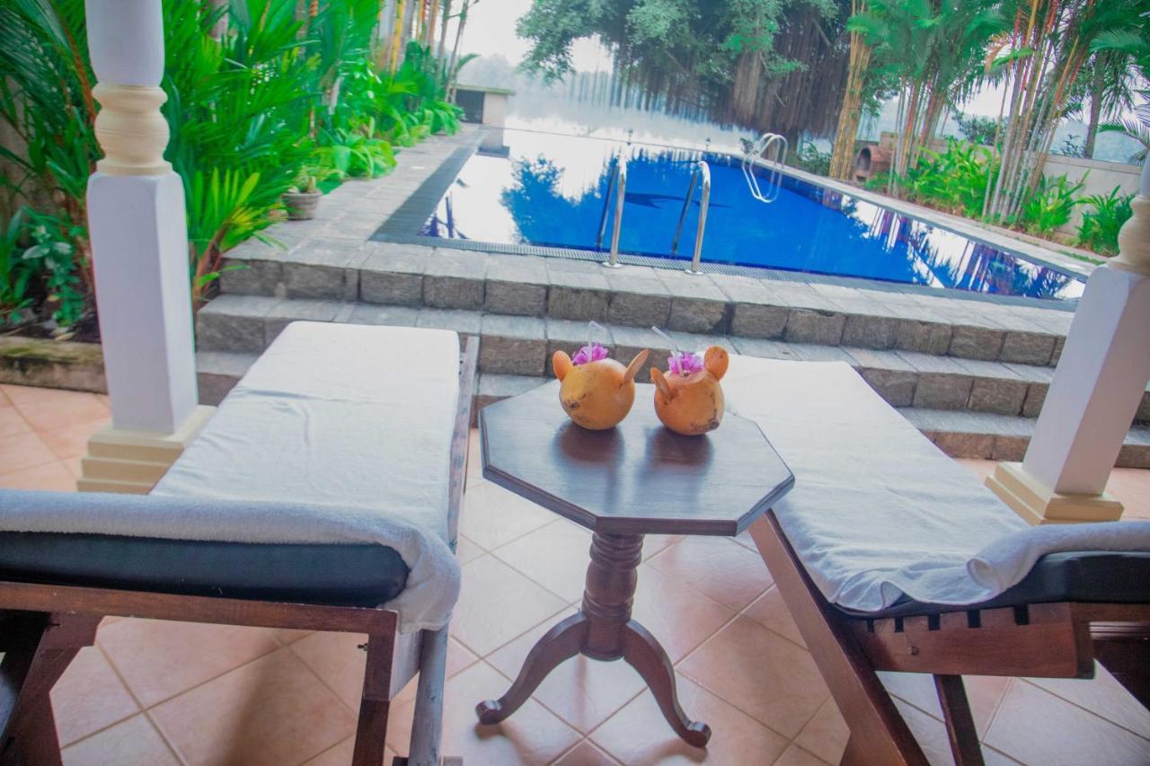 Bentota River Villa ภายนอก รูปภาพ