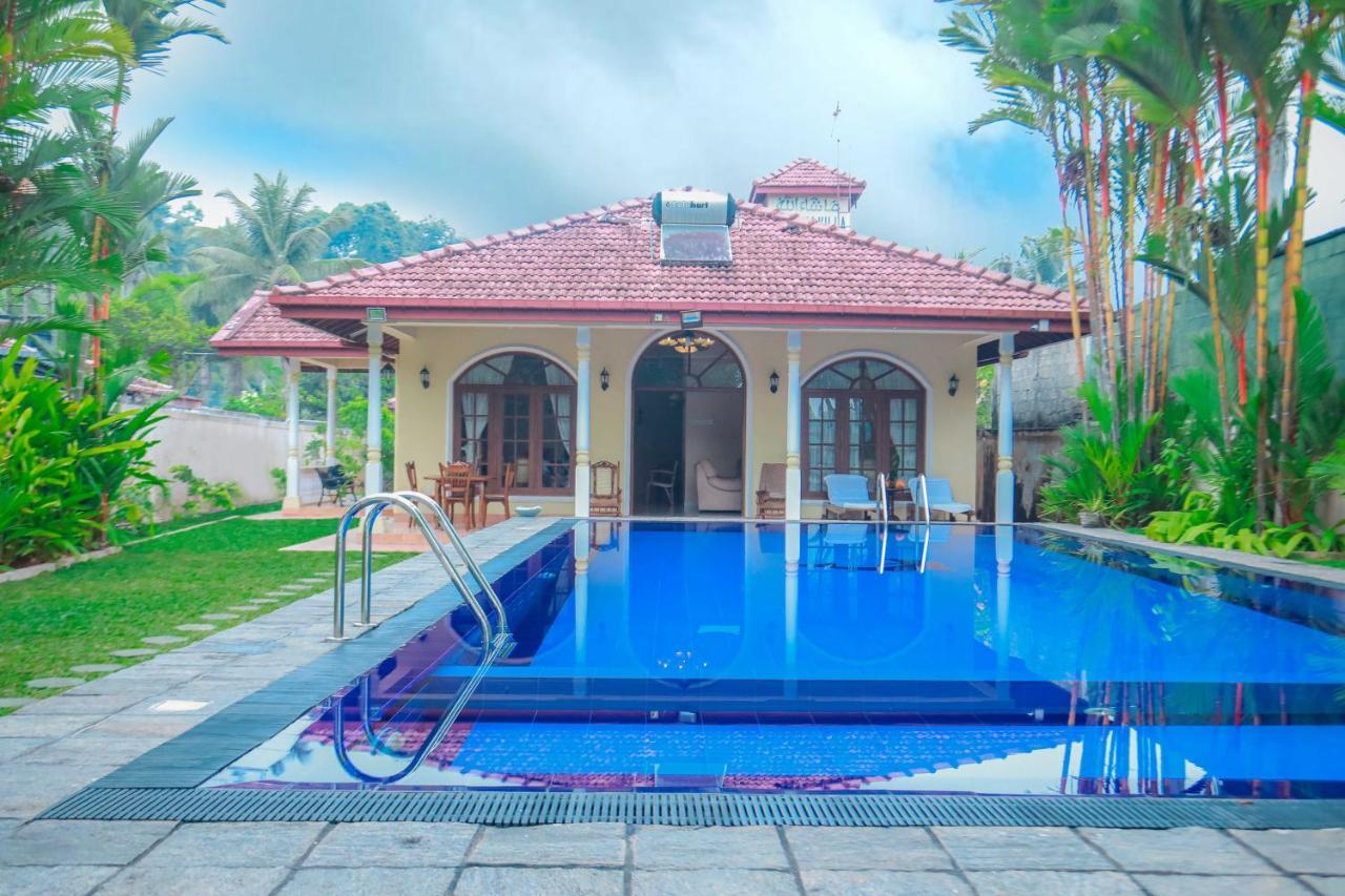 Bentota River Villa ภายนอก รูปภาพ