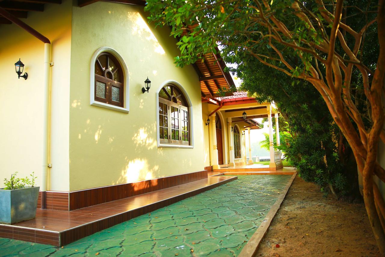 Bentota River Villa ภายนอก รูปภาพ
