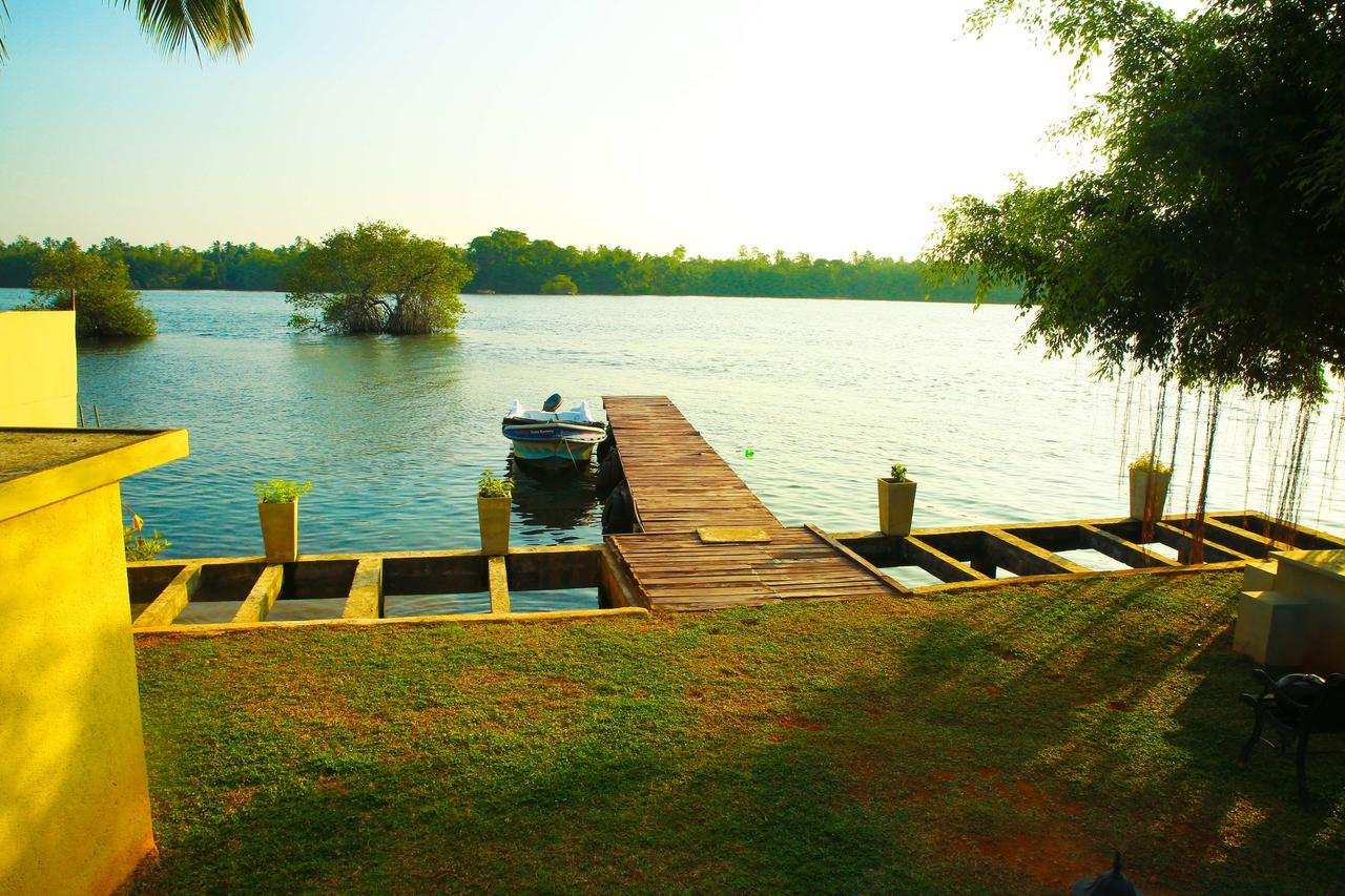 Bentota River Villa ภายนอก รูปภาพ